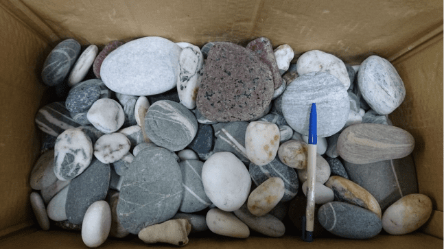 東管處收到來自桃園機場的五箱石頭。〈圖片來源：東管處〉