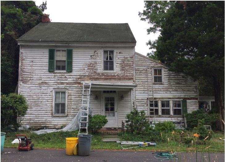 修復前原本破舊的房子。(圖片來源：http://abcnews.go.com/）