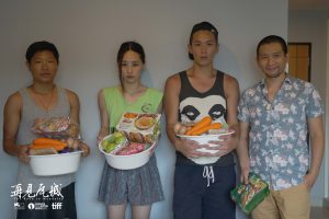 王興洪（左起）、柯震東、吳可熙及趙德胤每天都自己料理食物。(圖片來源：岸上影像及前景娛樂提供)