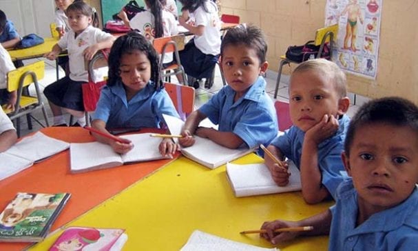 台灣世界展望會透過「資助兒童計畫」，服務中美洲北三角近兩萬名貧困兒童及家庭2（照片由台灣世界展望會提供）